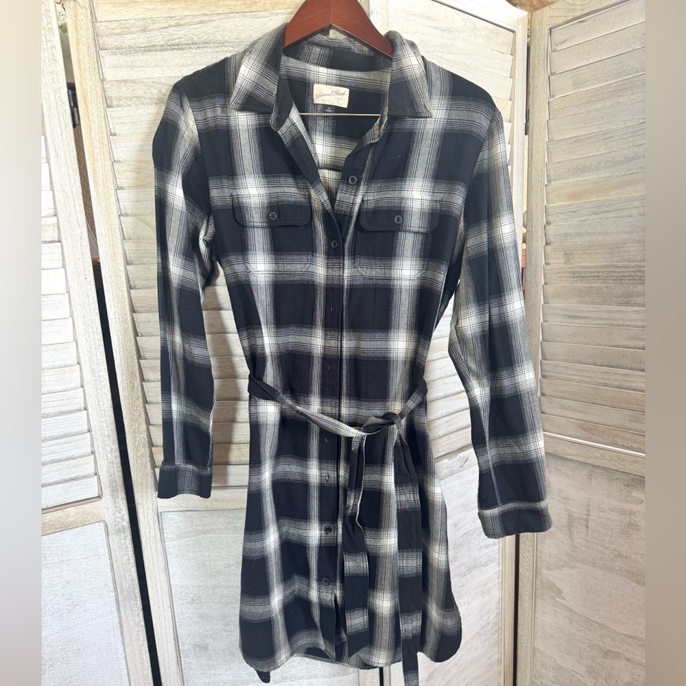 Universal Thread Black & White Plaid Long-Sleeve Flannel Shirt Dress, Medium